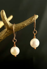 Load image into Gallery viewer, White Pearl Earrings
